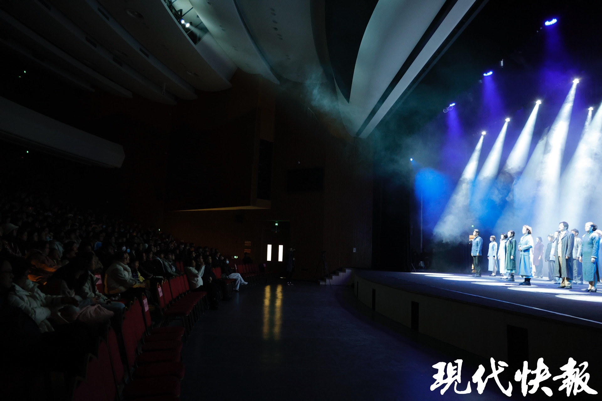 话剧《沦陷》在南京航空航天大学上演