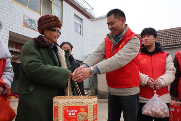 马兆洋:以爱心为炬 照亮公益之路